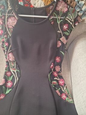 BCX Bodycon Black Floral-Embroidered Knee Length Dress Size 3